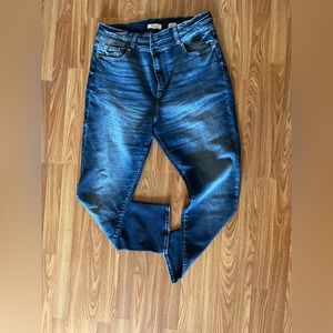 KanCan signature Jeans 
size 34
Kurvy
Ultra High Rise
Ankle Straight